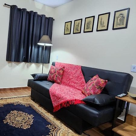 Proximo A Av Das Cataratas - Ar Condicionado - Estacionamento Privado Фос ду Игуасу Екстериор снимка